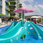 Sunshine Alessi Pool & 3*