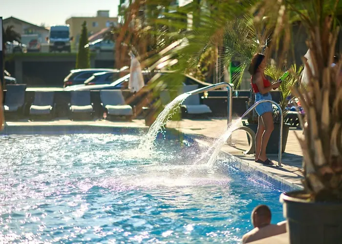 Sunshine By Alz Aparthotel